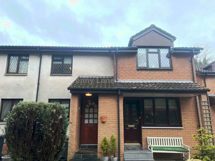 2 Bedroom Flat To Rent In Heritage Court, Glasgow, G77