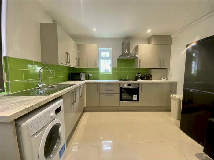 2 Bedroom Apartment To Rent In Addison Road, Plymouth, PL4