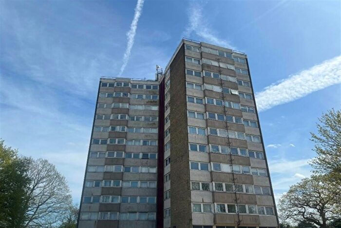 2 Bedroom Flat To Rent In Beaver Tower, Mansell Close, SS9