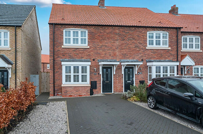 3 Bedroom End Of Terrace House For Sale In Bamburgh Park, Kingswood, Hull, HU7