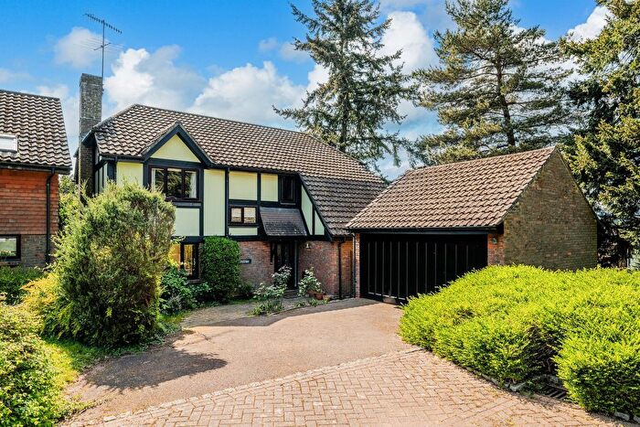 4 Bedroom Detached House For Sale In Padbrook, Oxted, RH8