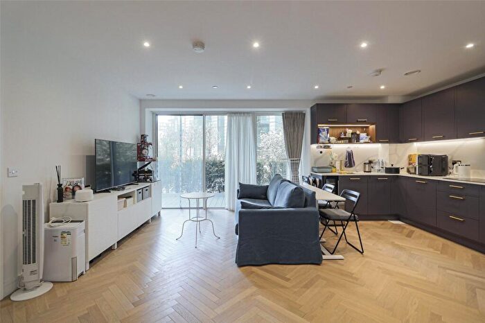 2 Bedroom Apartment For Sale In Brigadier Walk, Woolwich, SE18