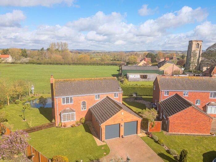 4 Bedroom Detached House For Sale In Paddock View, Stickford, PE22