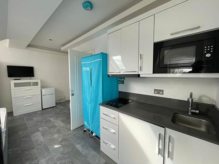 Studio To Rent In Church Street, London, N9