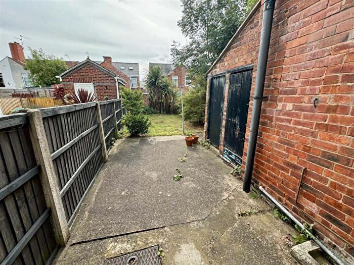 2 Bedroom End Of Terrace House For Sale In Montague Street, Mansfield, NG18