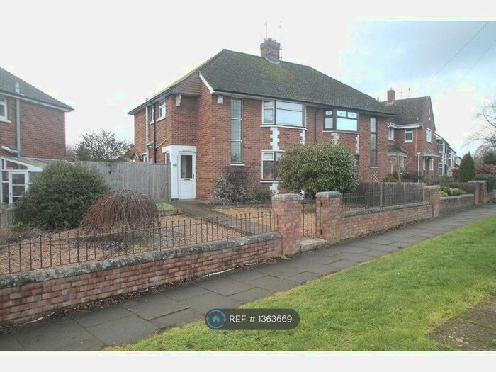 3 Bedroom Semi-Detached House To Rent In Duston Road, Northampton, NN5