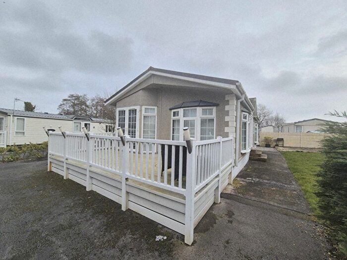 2 Bedroom Park Home For Sale In Southport New Rd Banks, Southport, PR9