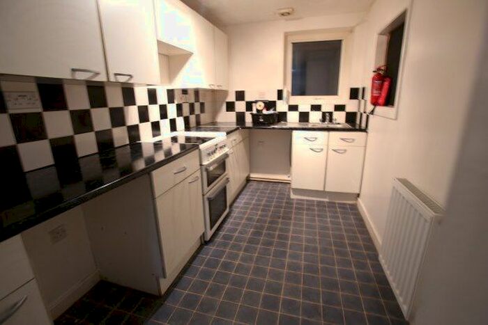 1 Bedroom Flat To Rent In Oxford Arcade, Penmaenmawr, LL34