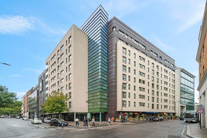 3 Bedroom Flat To Rent In Wilton Road, London, SW1V