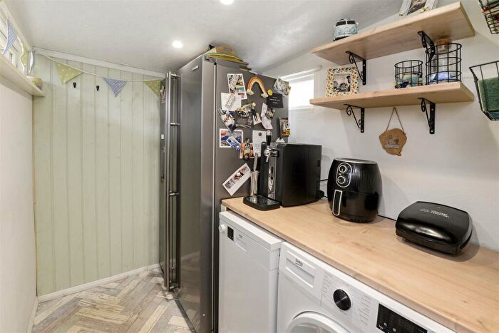 2 Bedroom End Of Terrace House For Sale In Maidstone Road, Nettlestead, ME18