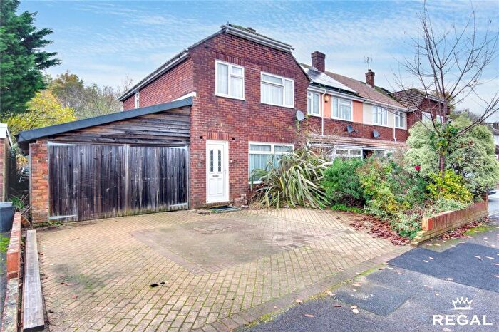 3 Bedroom Semi-Detached House For Sale In Megan Road, West End, SO30