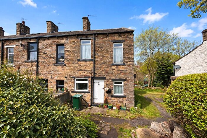 2 Bedroom End Terrace House For Sale In Lister Ville, Wilsden, Bradford, BD15