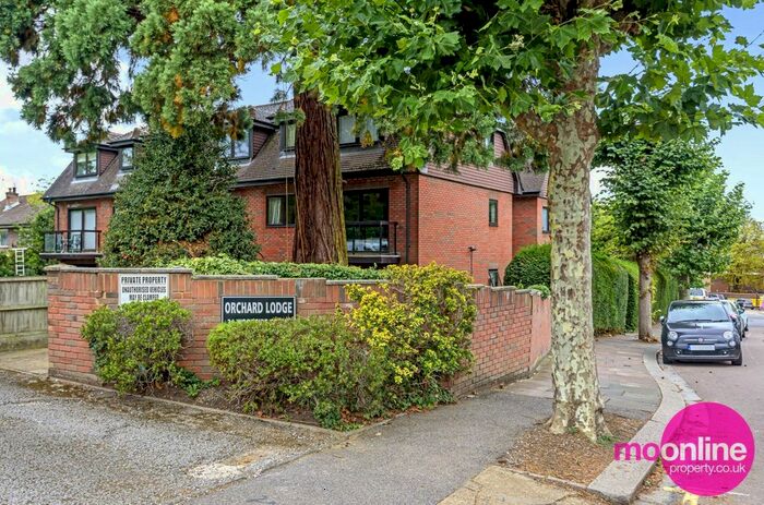 2 Bedroom Flat To Rent In Woodside Grove, Woodside Park, London, N12