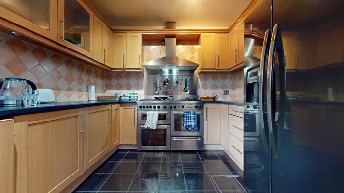 3 Bedroom Terraced House To Rent In Melbury Avenue, Southall, UB2