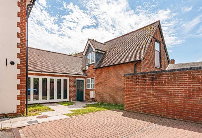 2 Bedroom Semi Detached House To Rent In Abingdon, OX14