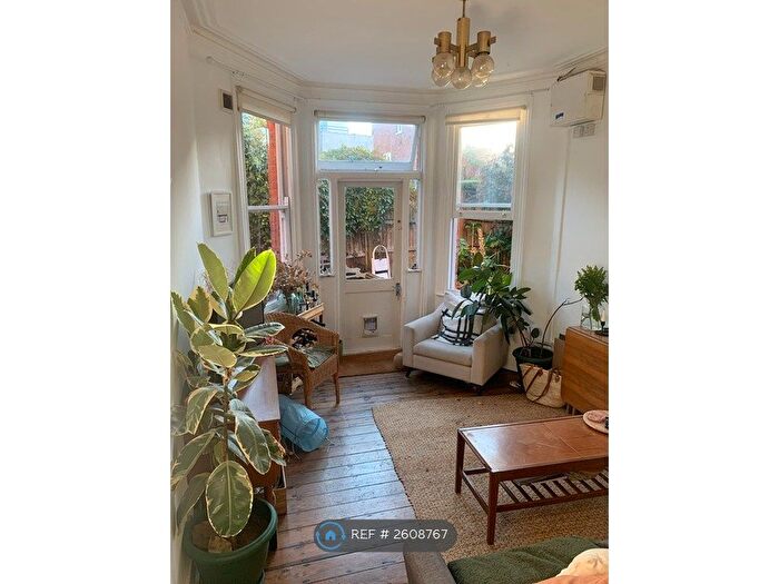 1 Bedroom Flat To Rent In Carysfort Road, London, N8