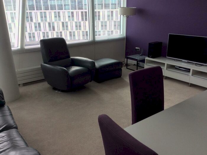 2 Bedroom Flat To Rent In One Park West, Kenyons Steps, Liverpool, L1