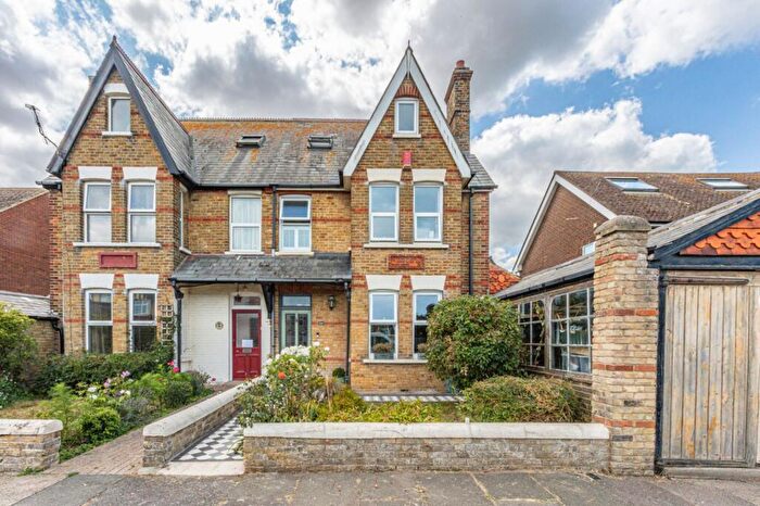 6 Bedroom Semi-Detached House For Sale In Alfred Road, Birchington, CT7