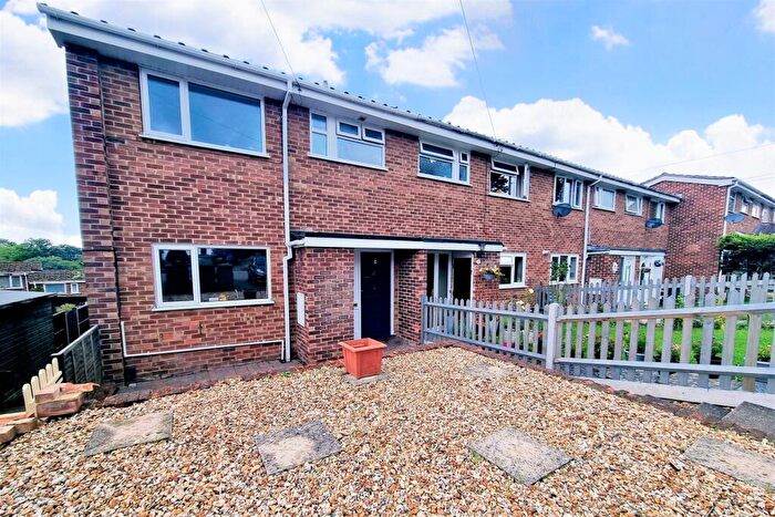 3 Bedroom End Of Terrace House To Rent In Chandlers Ford, SO53