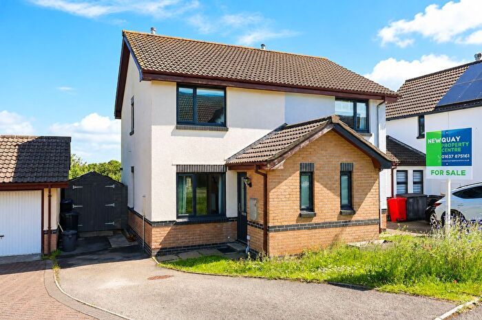2 Bedroom Semi-Detached House For Sale In Meadowside, Newquay, TR7
