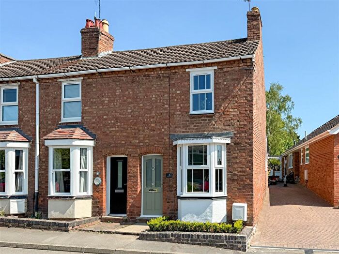 2 Bedroom End Of Terrace House For Sale In Ledbrook Road, Leamington Spa, CV32