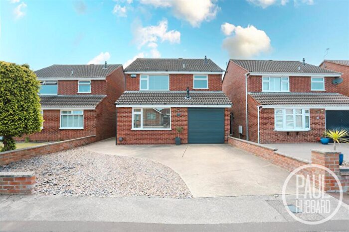 3 Bedroom Detached House For Sale In Derwent Gardens, Lowestoft, NR32