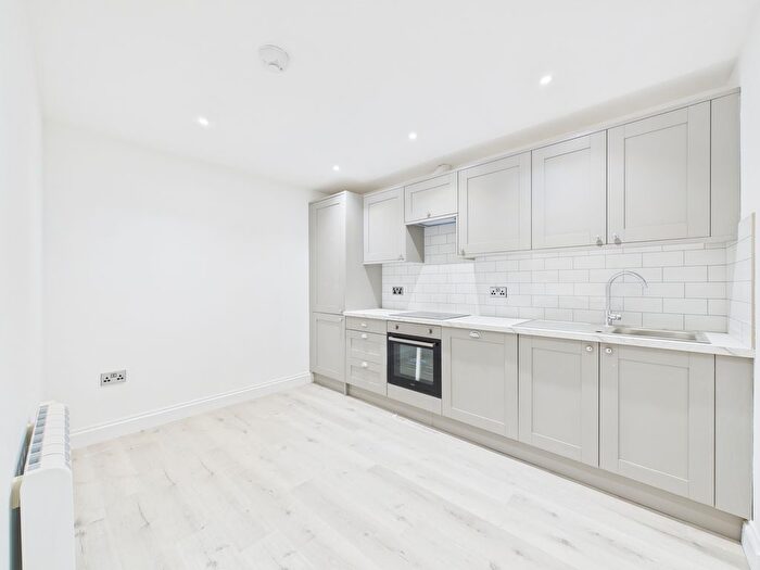 1 Bedroom Flat To Rent In Augusta Place, Worthing, BN11