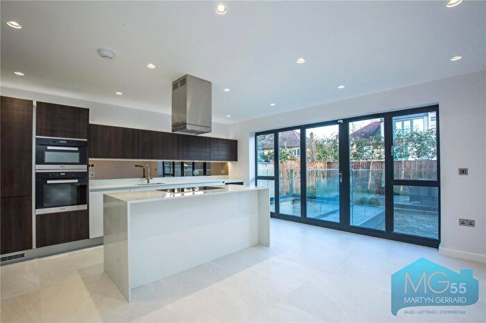 5 Bedroom Detached House To Rent In Yewtree Close, Hornsey, London, N22