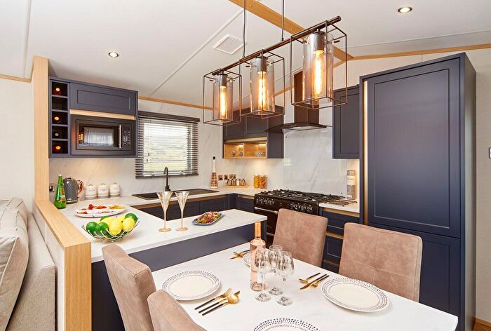 2 Bedroom Caravan For Sale In Castle Douglas, Dumfries And Galloway, DG7