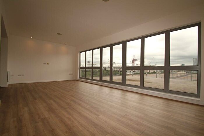 2 Bedroom Apartment To Rent In Wick Lane, London, E3