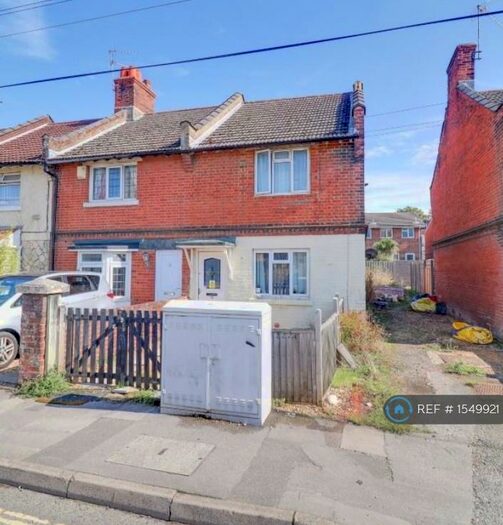 2 Bedroom End Of Terrace House To Rent In Victoria Road, Southampton, SO19