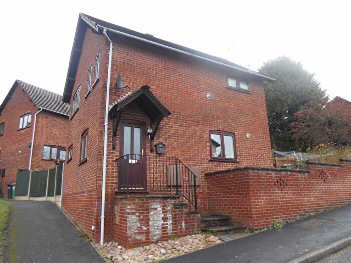 3 Bedroom Semi Detached House To Rent In Acorn DriveBelperDerbyshire, DE56