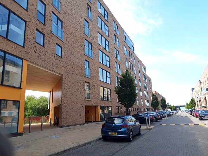 2 Bedroom Apartment To Rent In Lingfield Apartments, Walthamstow, E4
