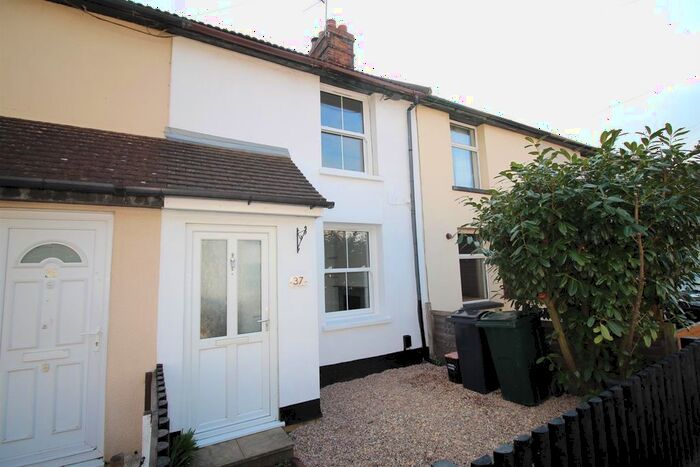 2 Bedroom Property To Rent In Upper Denmark Road, Ashford, TN23