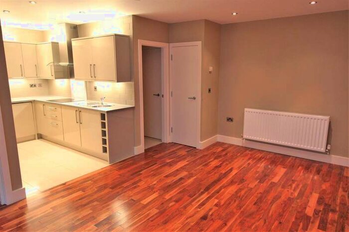 1 Bedroom Property To Rent In Roumelia Lane Boscombe, Bournemouth, BH5