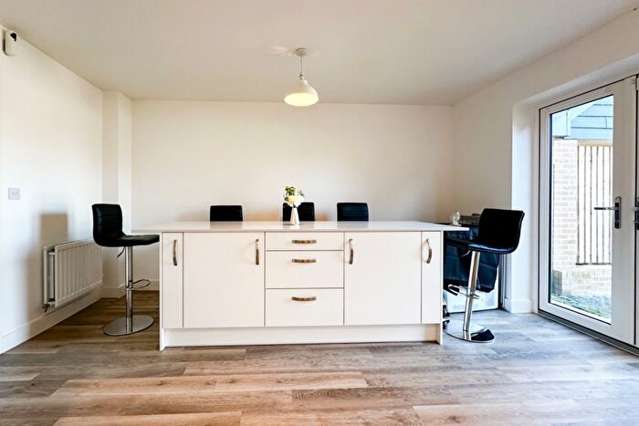 4 Bedroom Detached House For Sale In Trussell Road, Warfield, Berkshire, RG42