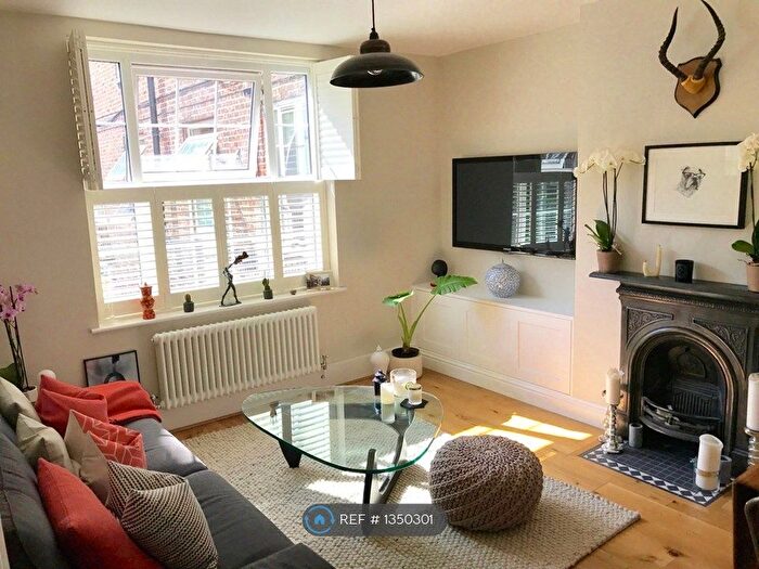 2 Bedroom Flat To Rent In Santley House, London, SE1