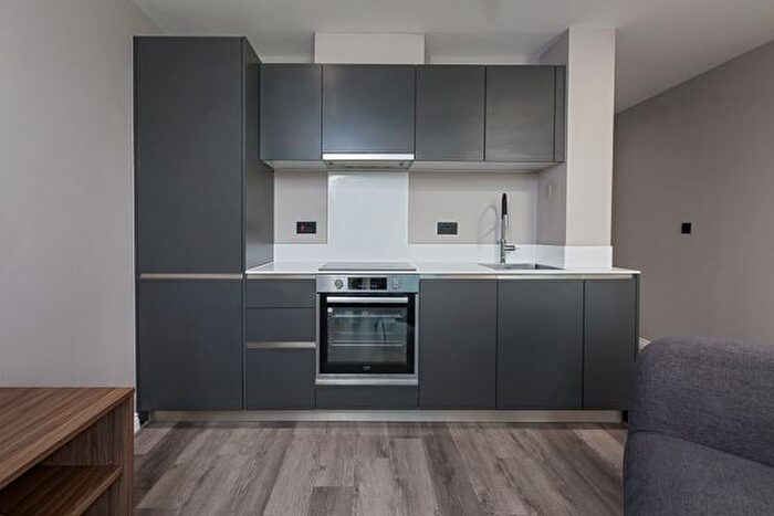 1 Bedroom Flat To Rent In Springwell Gardens, Leeds, LS12