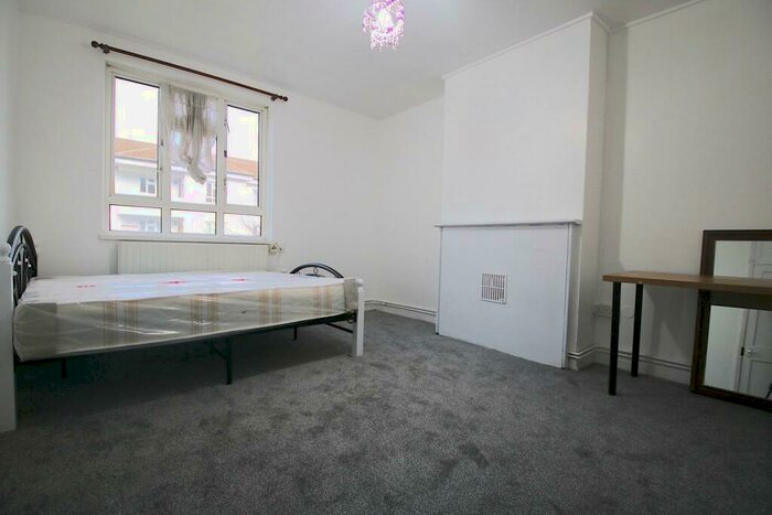 4 Bedroom Flat To Rent In Old Bethnal Green Road, London, E2