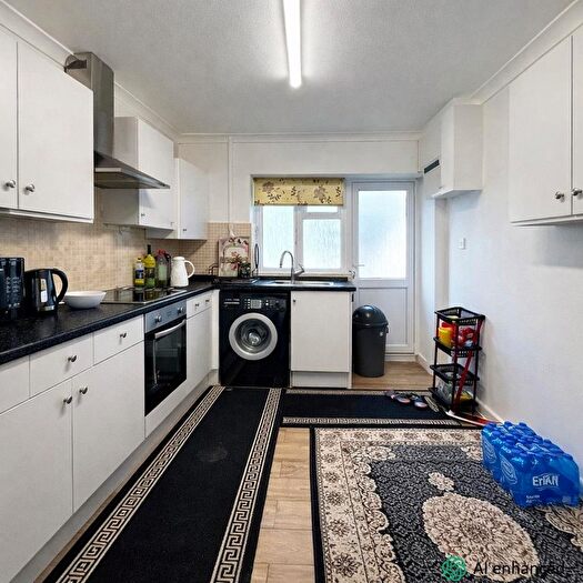 2 Bedroom Flat To Rent In High Mead, Harrow, HA1