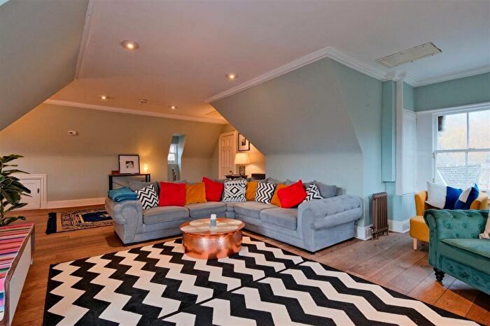 2 Bedroom Apartment To Rent In Dalzell House, Motherwell, ML1