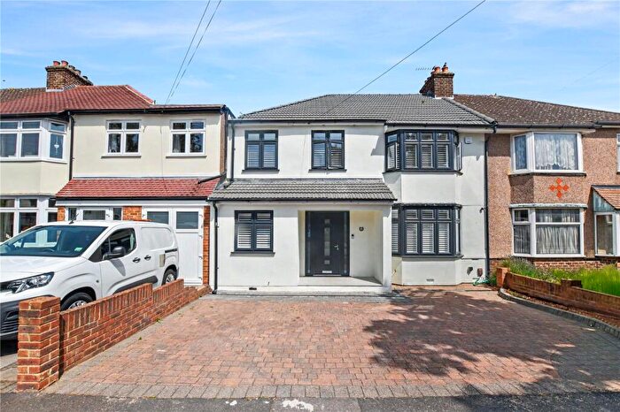 4 Bedroom Semi Detached House For Sale In Haslemere Road, Bexleyheath, DA7