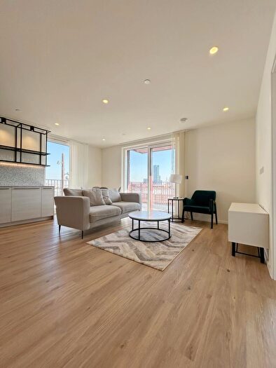 2 Bedroom Flat To Rent In Hemlock Street London, E14