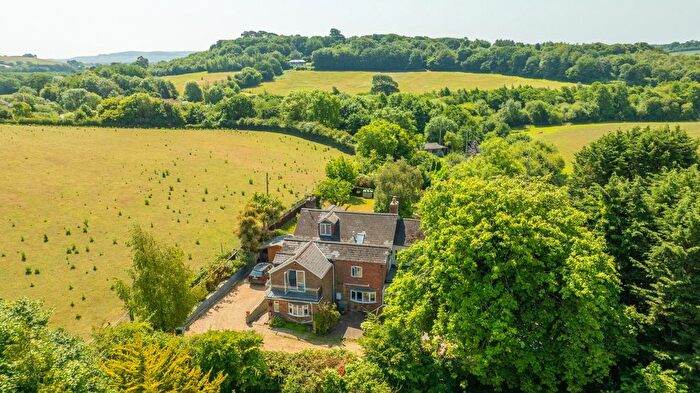 3 Bedroom Semi-detached House For Sale In Nunnery Lane, Newport, PO30