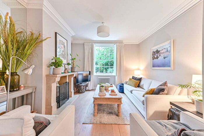 2 Bedroom Terraced House To Rent In Gordon Place, High Street Kensington, London, W8