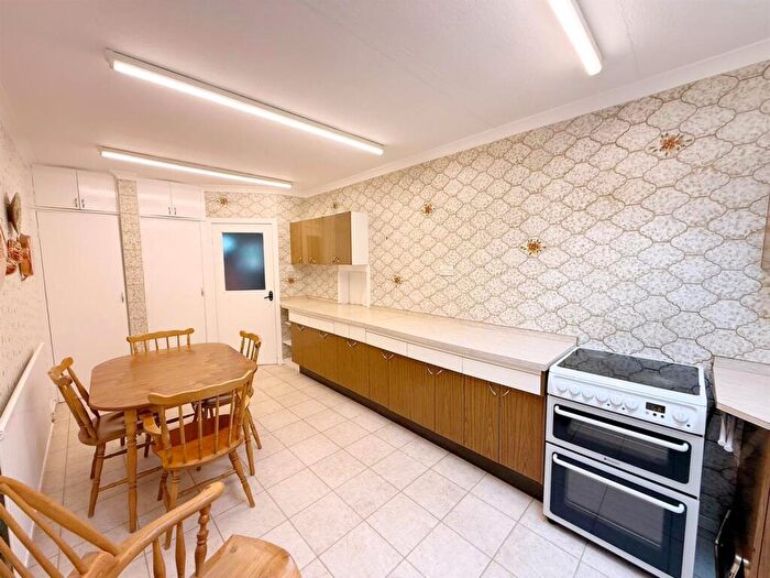 5 Bedroom Detached House For Sale In Bennett Road, Four Oaks, Sutton Coldfield, B74