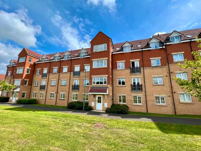 2 Bedroom Flat For Sale In Longleat Walk, Ingleby Barwick, Stockton-On-Tees, TS17