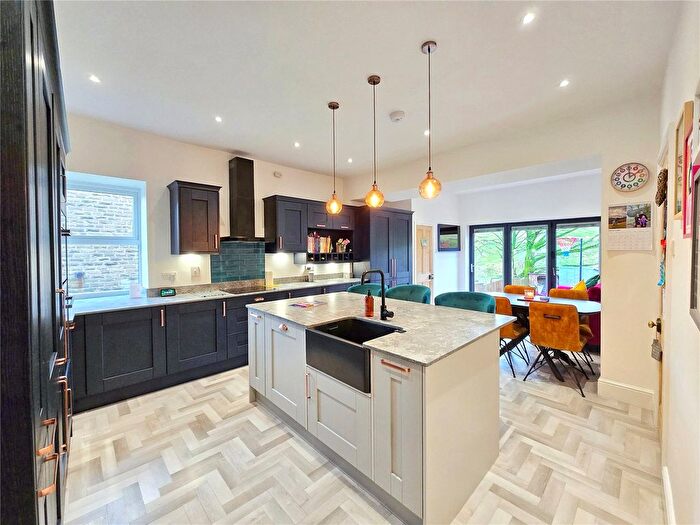 4 Bedroom End Terrace House For Sale In Holme Cottages, Cowpe, Rossendale, BB4