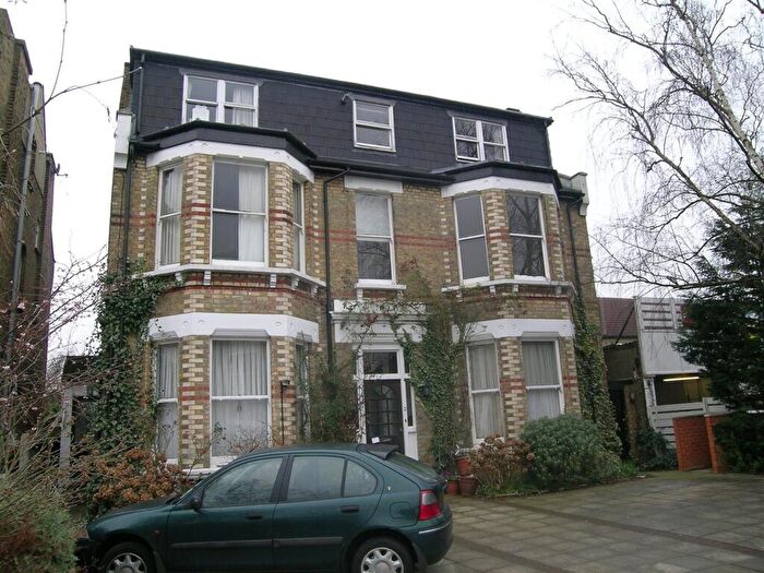 1 Bedroom Flat To Rent In The Avenue, Surbiton, KT5