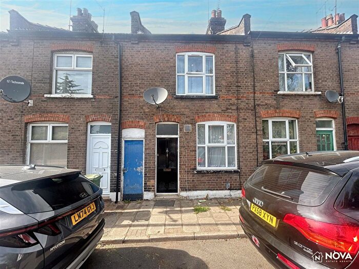 3 Bedroom Property To Rent In North Street, Luton, LU2